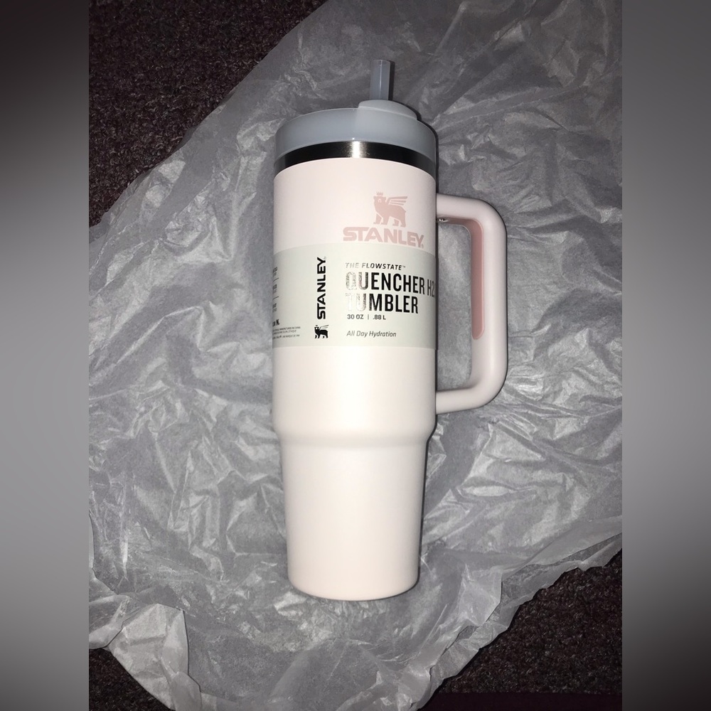 30oz Stanley tumbler (rose quartz)